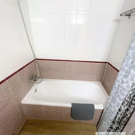 Cannes Salou, Piscina Y Centrico Apartamento *